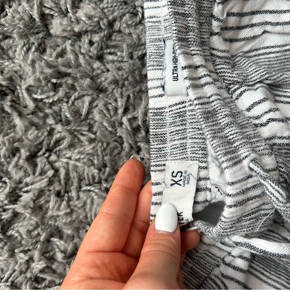 Hollinger flow shorts - Picture 2 of 4